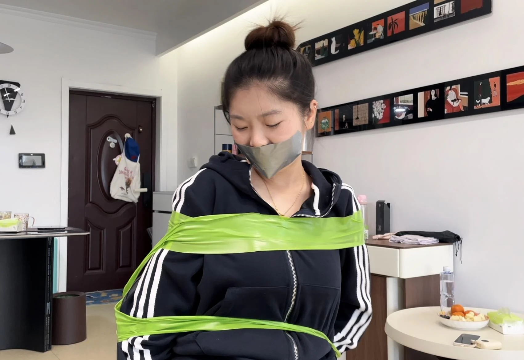 【缚艺录】【小河】新模小河，胶带束缚体验-2