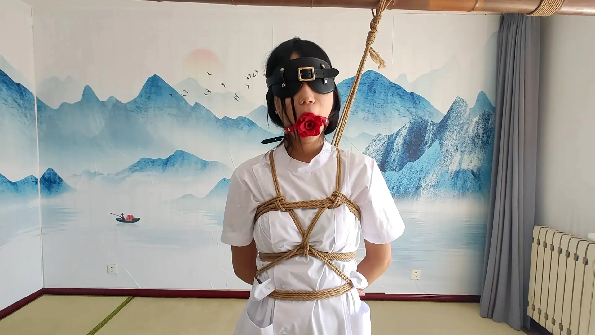 《尤物收藏夹·芷溪·老胡的BD放松app初体验》【电波油丝】【低胸包臀】【SP惩罚】【丝足TK】-1