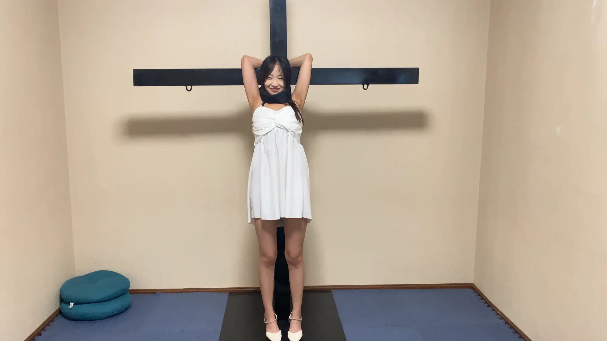 【山鬼工作室】青涩时期的动动高强度挠痒，深喉口塞堵嘴-1