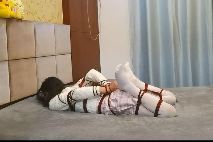 把整个手臂固定住的全身傻瓜式直臂自缚教程-3 把整个手臂固定住的全身傻瓜式直臂自缚教程-3