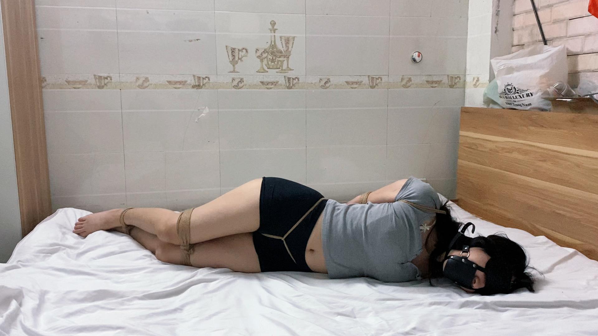 新人模特白杨的捆绑初体验-6