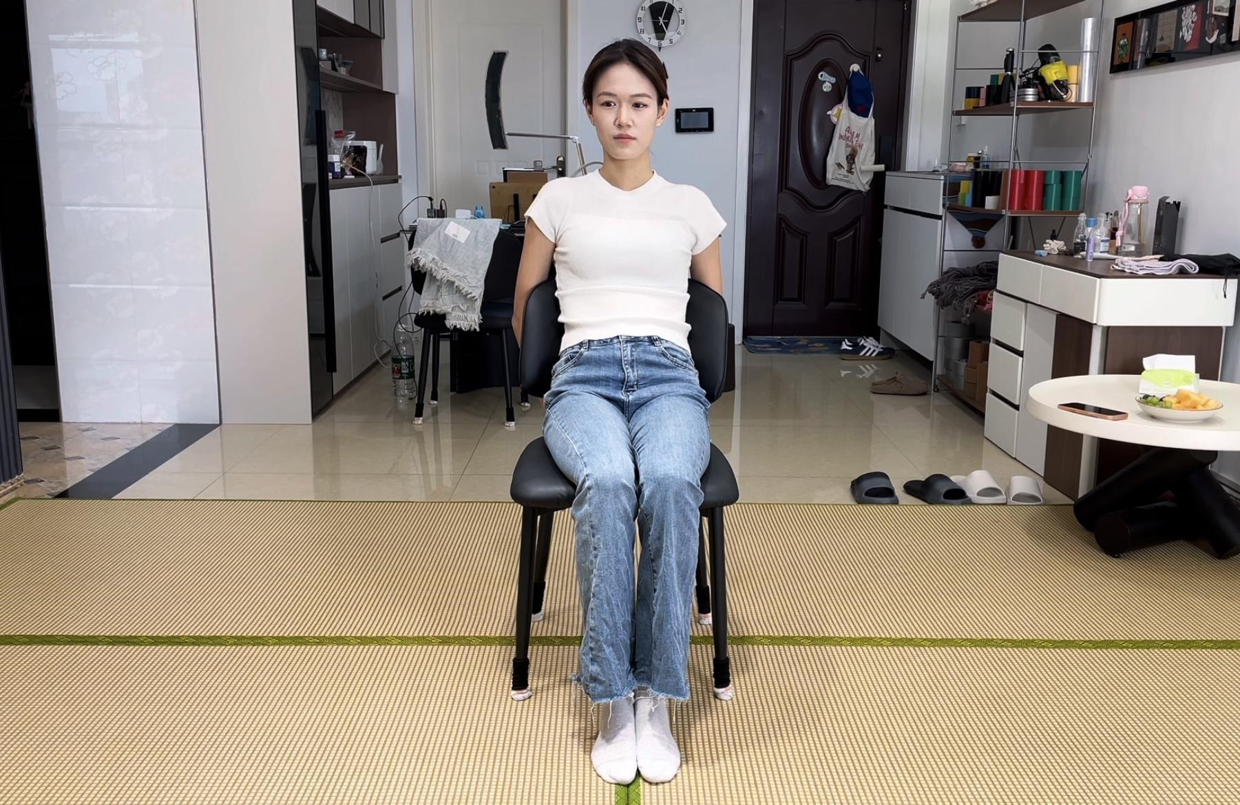 【缚艺录】【小倩】气质新模小倩，嘴型贴胶带很好看，“呜呜呜”很有感觉～-1