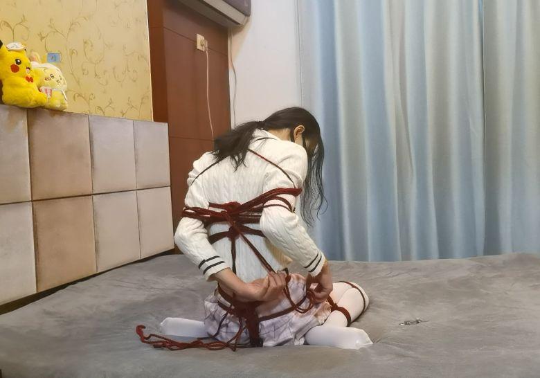 把整个手臂固定住的全身傻瓜式直臂自缚教程-6 把整个手臂固定住的全身傻瓜式直臂自缚教程-6