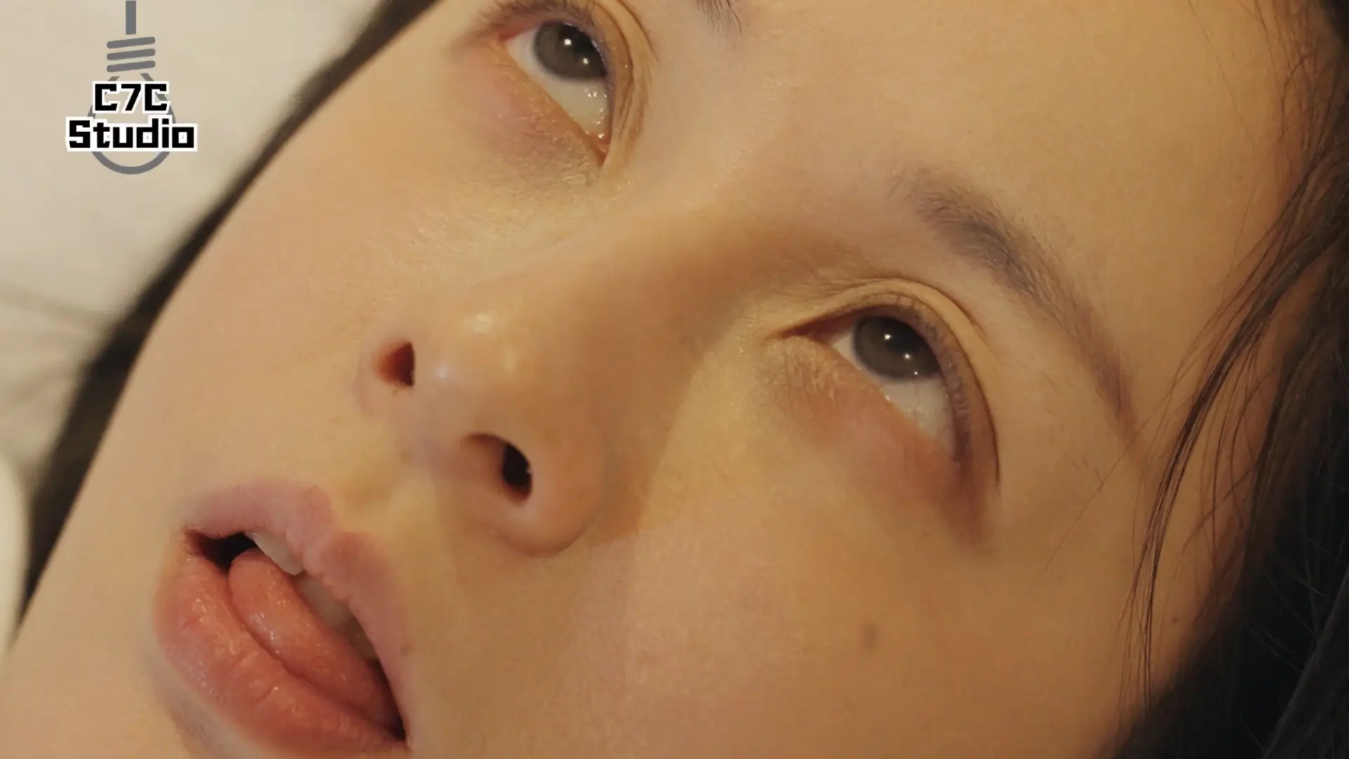 《房产中介灵儿》势利眼裤里丝成熟美女看不起租房客户 翻白眼抽搐挣扎无济于事-7